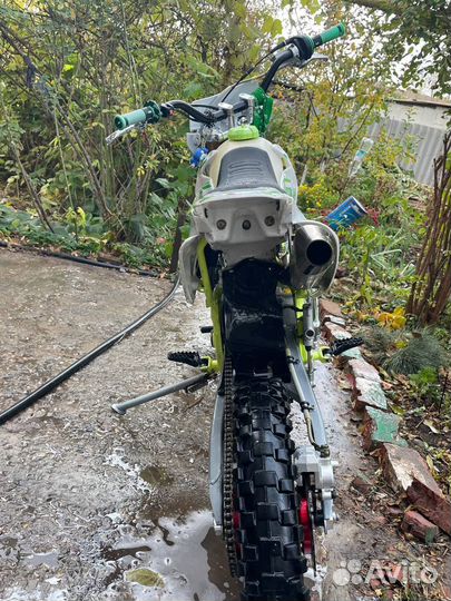 Питбайк Motoland MX140 Шлем в комплекте