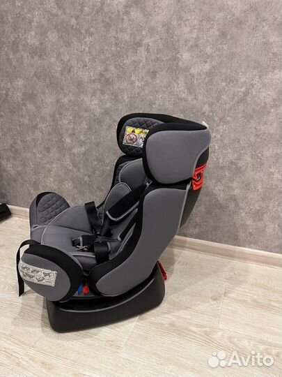 Автомобильное кресло