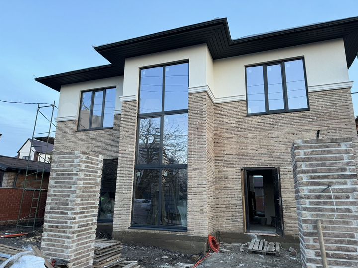 Дом 220 м² на участке 5 сот.