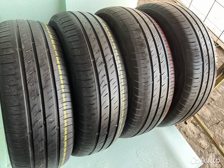 Kumho Ecowing ES01 KH27 215/65 R16