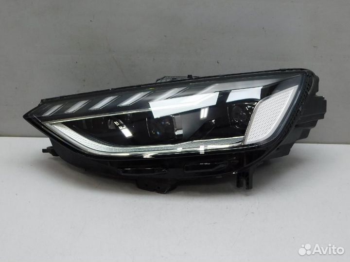 Фара левая Audi A4/RS4