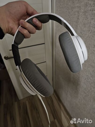 Игровые наушники Steelseries