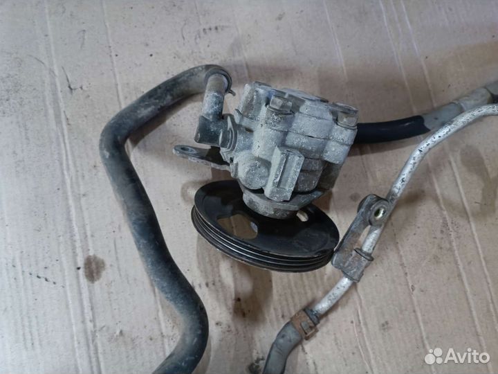 Насос Гура Nissan almera classic b10. 1.6