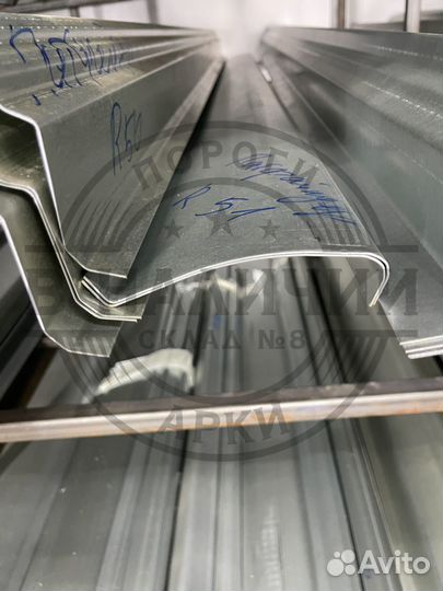 Ремонтный порог правый Nissan Pathfinder R51