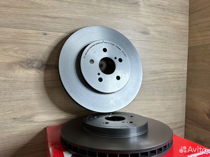 Диск тормозной передний Brembo Toyota Lexus