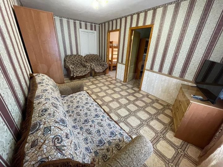 3-к. квартира, 44 м², 1/2 эт.