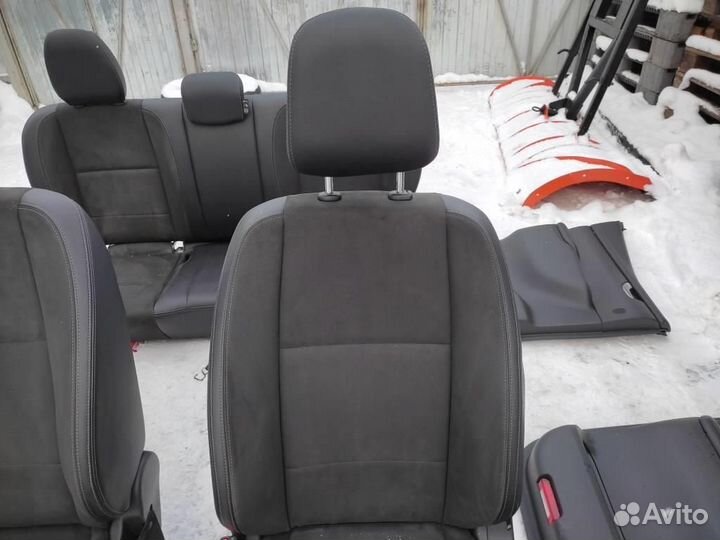 Салон w470 X-class 699.301 2018