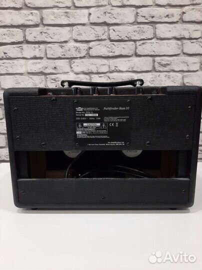 Басовый комбоусилитель VOX Pathfinder Bass 10