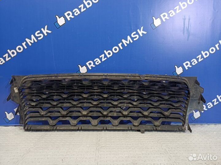 Решетка бампера передняя Renault Duster 2