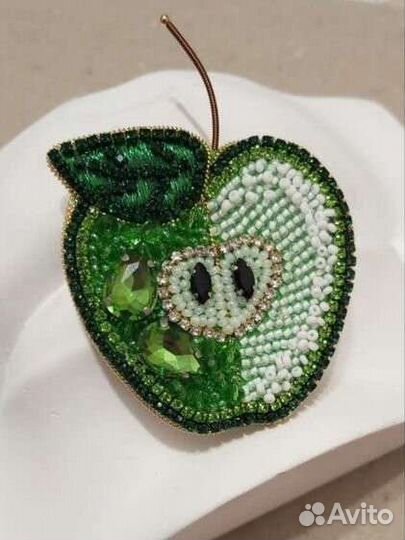 Брошь украшение