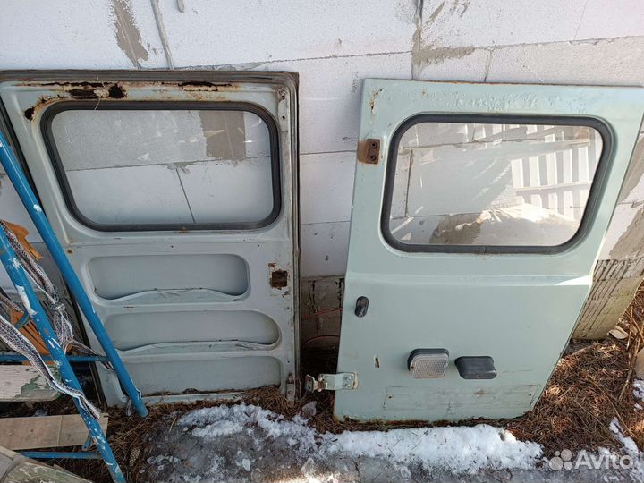 Двери на буханку
