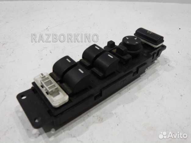 Блок управления стеклоподъемниками и зеркалами LR0