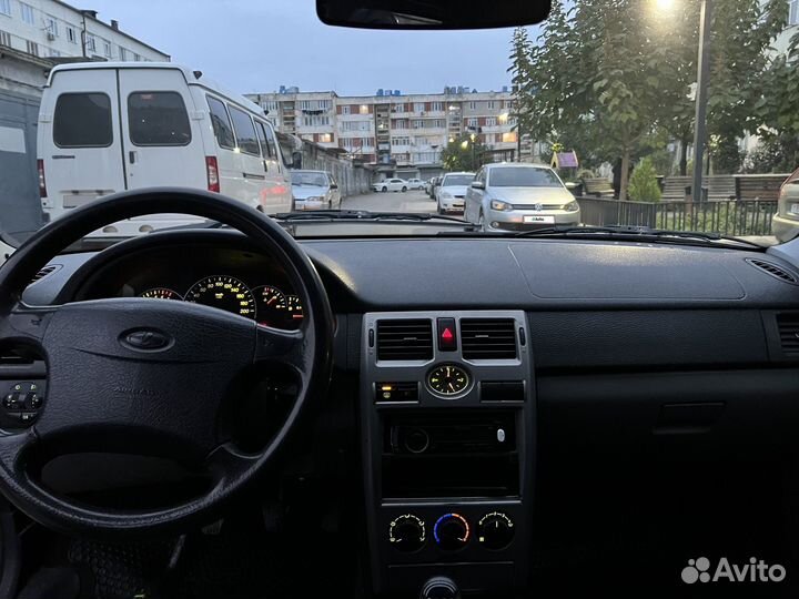 LADA Priora 1.6 МТ, 2011, 200 000 км