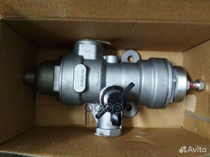 Регулятор давления, 100-3512010 1003512010 KAMAZ