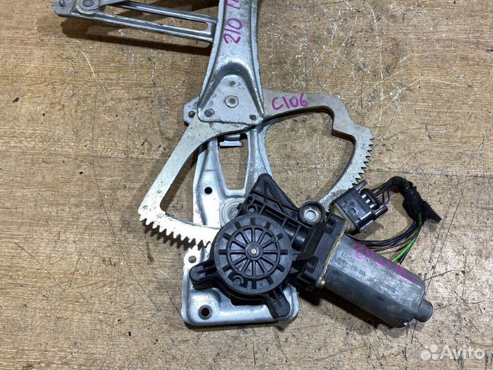 Стеклоподъемник передний левый Mercedes W210 C106