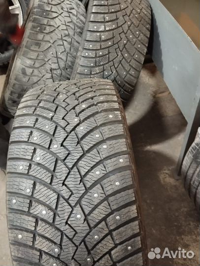 Pirelli Scorpion Winter 2 285/45 R21