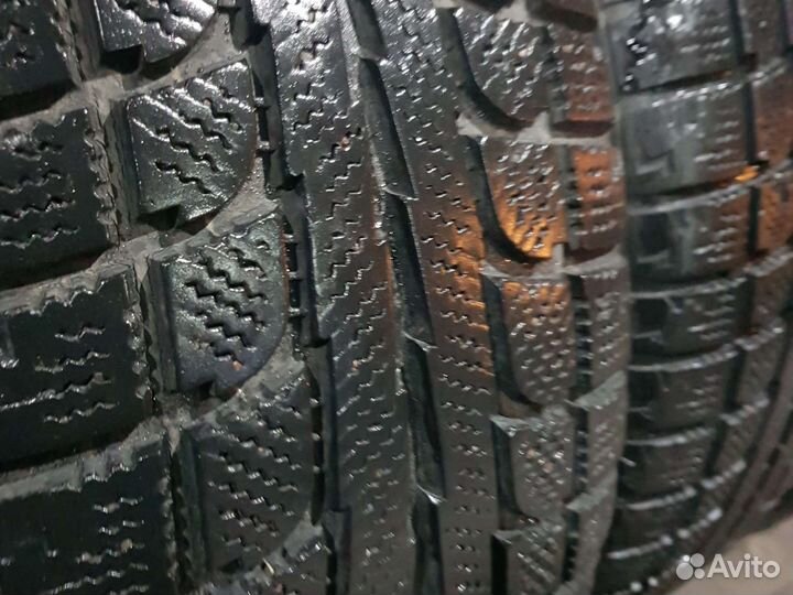 Maxtrek Trek M7 215/60 R17