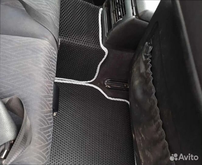 Автомобильные коврики 3D в салон с доставкой