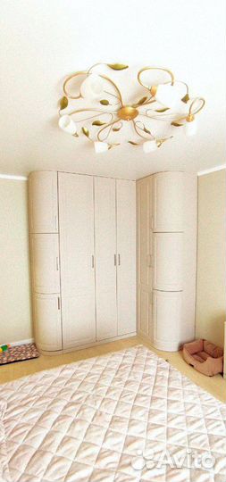 Шкаф распашной угловой на заказ