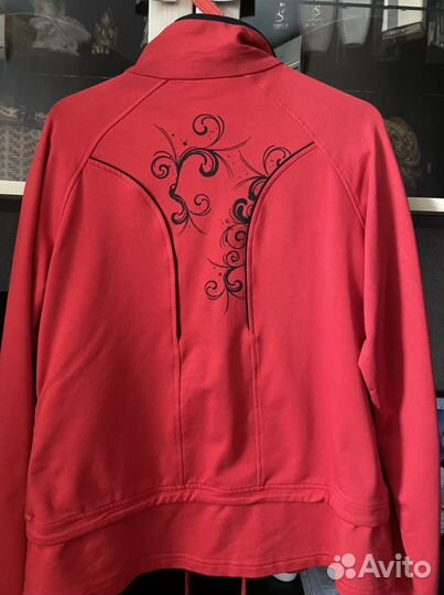 Спортивный костюм женский