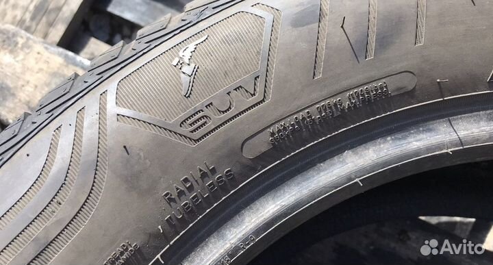Goodyear Vector 4Seasons Gen-2 SUV 225/60 R17 99V