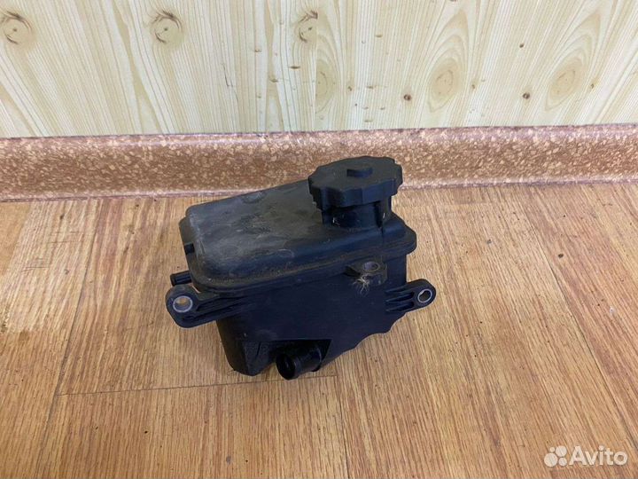 Бачок гидроусилителя Mercedes-Benz C-Class W204