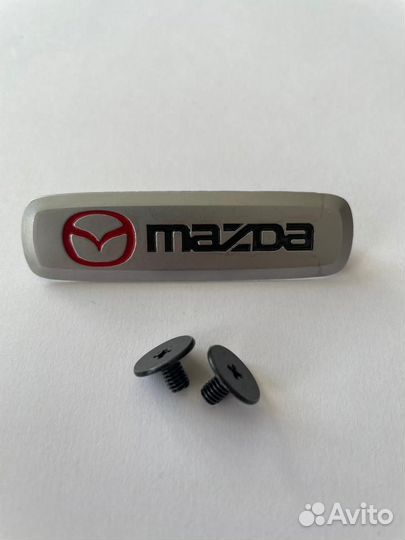 Шильдик металлический с эмблемой авто mazda