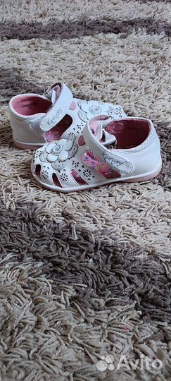 Босоножки для девочки
