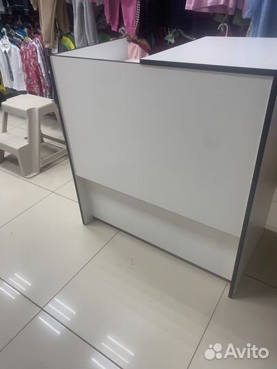 Стойка ресепшн