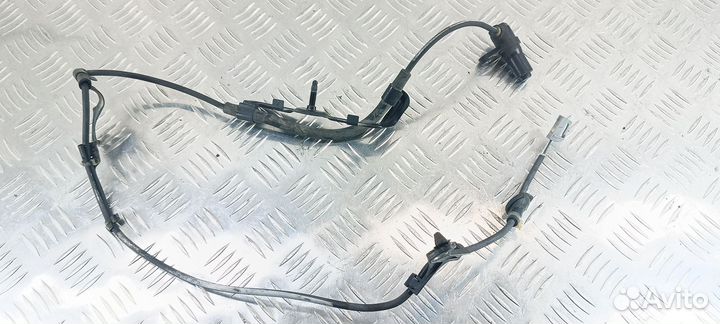 Датчик abs задний Toyota Avensis AZT255