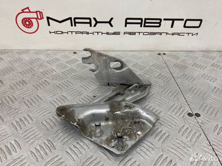 Б/У петля капота правый Volkswagen Touareg 7L6 AXQ