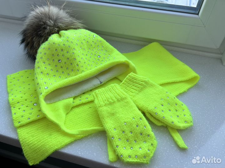 Шапка шарф и варежки