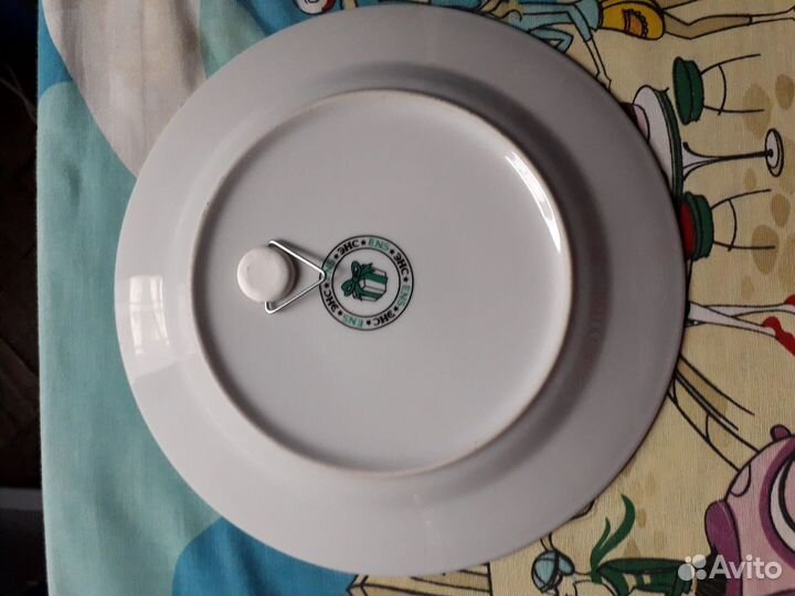 Настенная тарелка