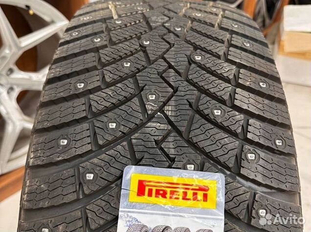 Pirelli Scorpion Ice Zero 2 285/40 R21