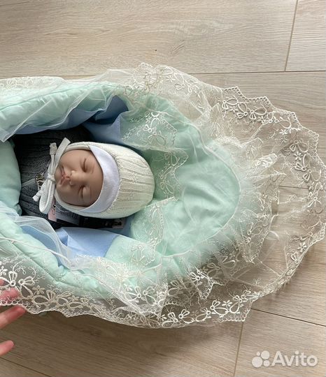 Нарядный кружевной уголок на выписку новые