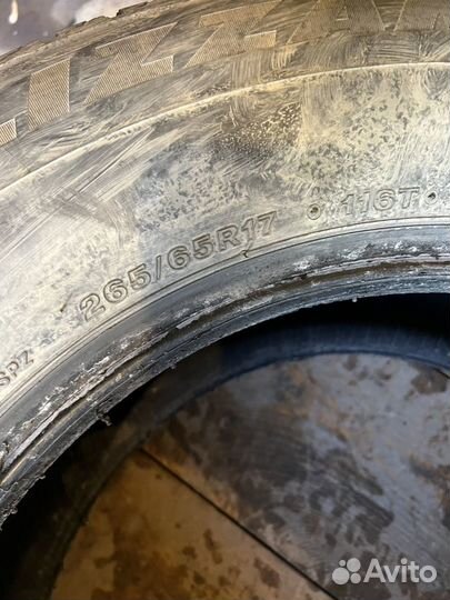 Bridgestone Blizzak Spike-02 SUV 265/65 R17