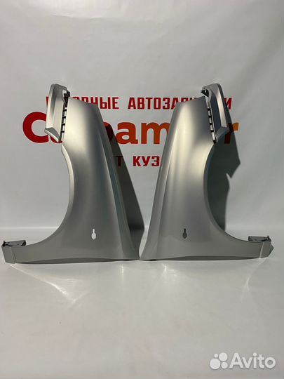 Пластиковые крылья Лада калина цвет серебристый