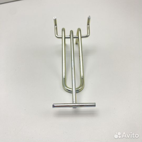 Крючок на перфорацию двойной с ценникодержателем