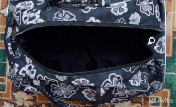 Сумка дорожная на колесах с выдвижной ручкой