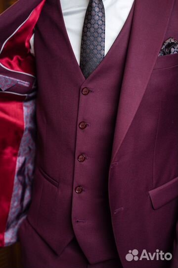 Костюм мужской классический
