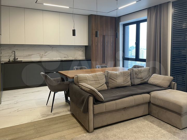 3-к. квартира, 73 м², 18/30 эт.