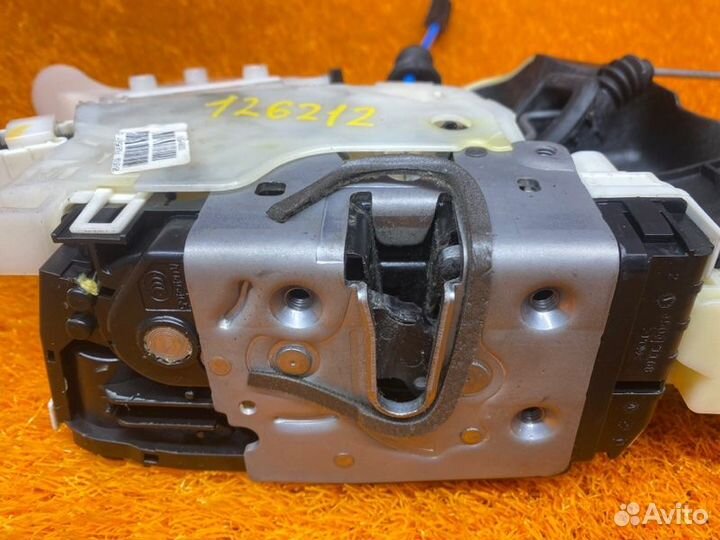 Замок двери передний правый Mercedes-Benz E-Class