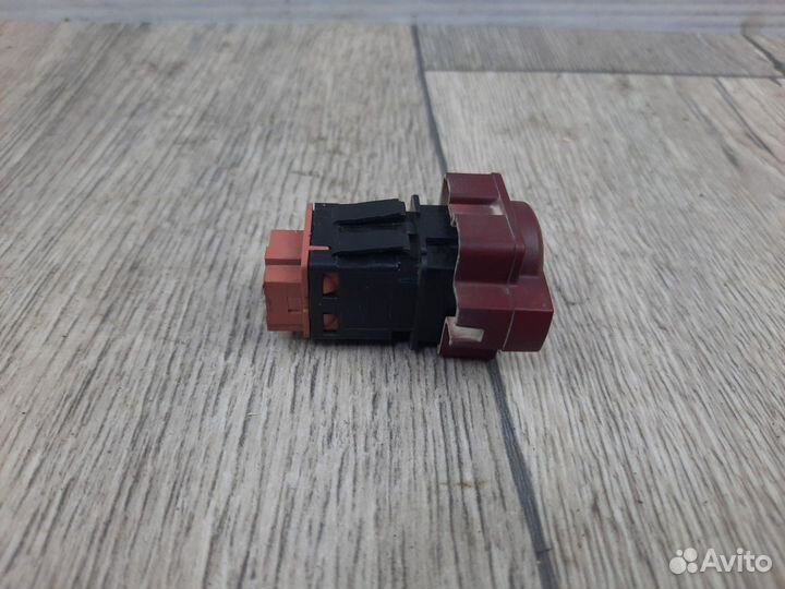 Кнопка аварийной сигнализации citroen C4