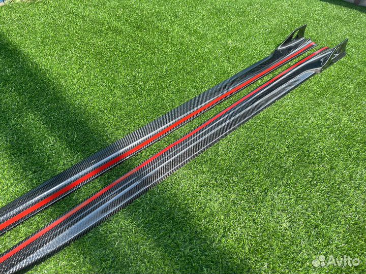 Лезвия на пороги для BMW X5 G05 AE стиль карбон