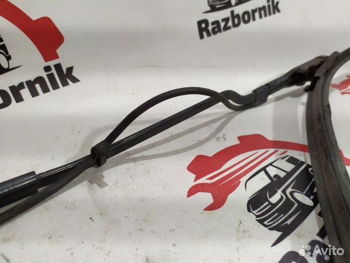 Дворник лобового стекла передний правый Mercedes