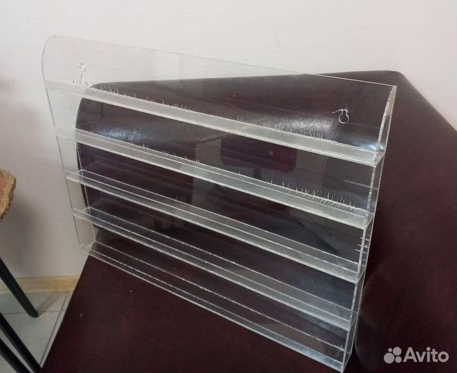 Настенная полочка для лаков