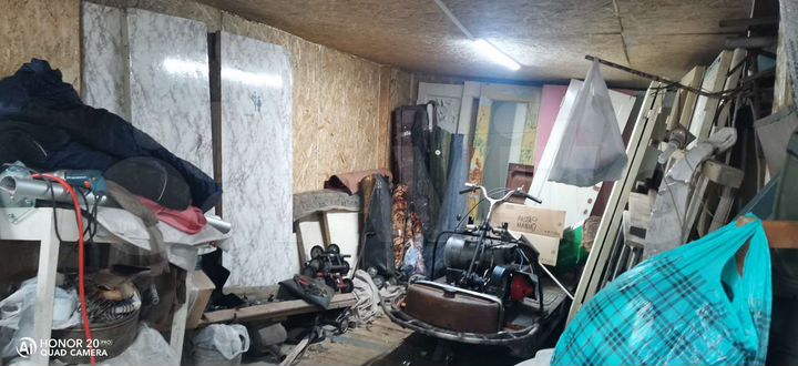 Гараж, > 30 м²