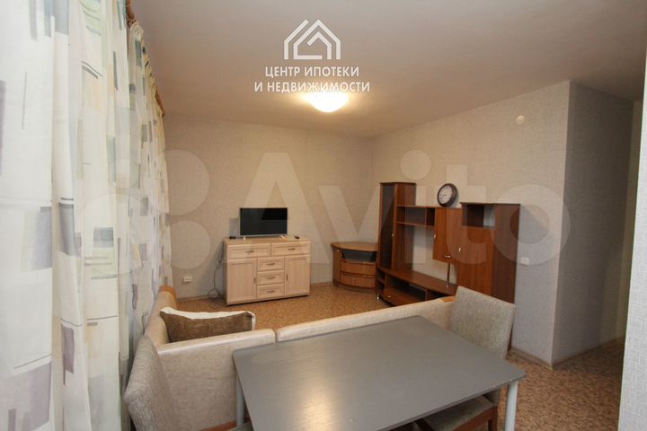2-к. квартира, 38 м², 3/14 эт.