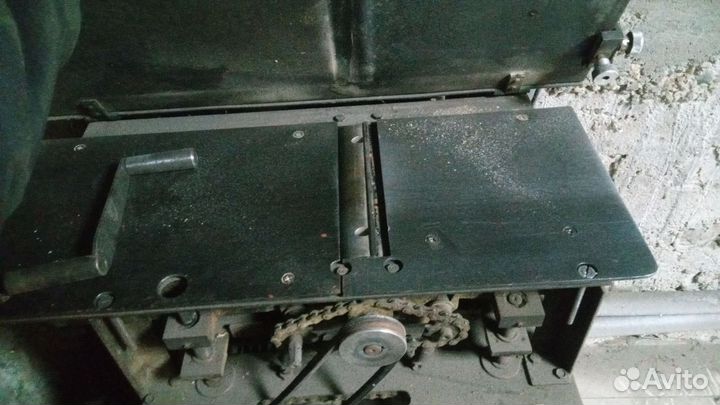 Деревообрабатывающий станок