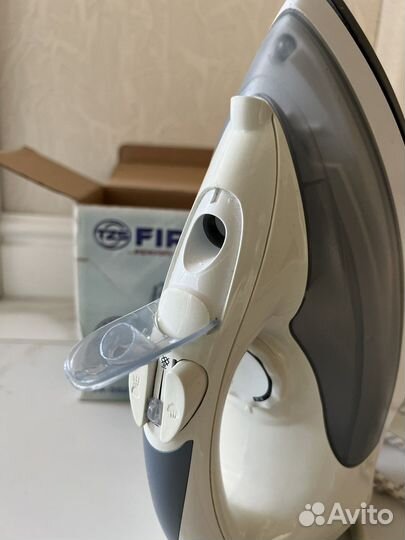 Утюг first FA-5627 с подачей пара